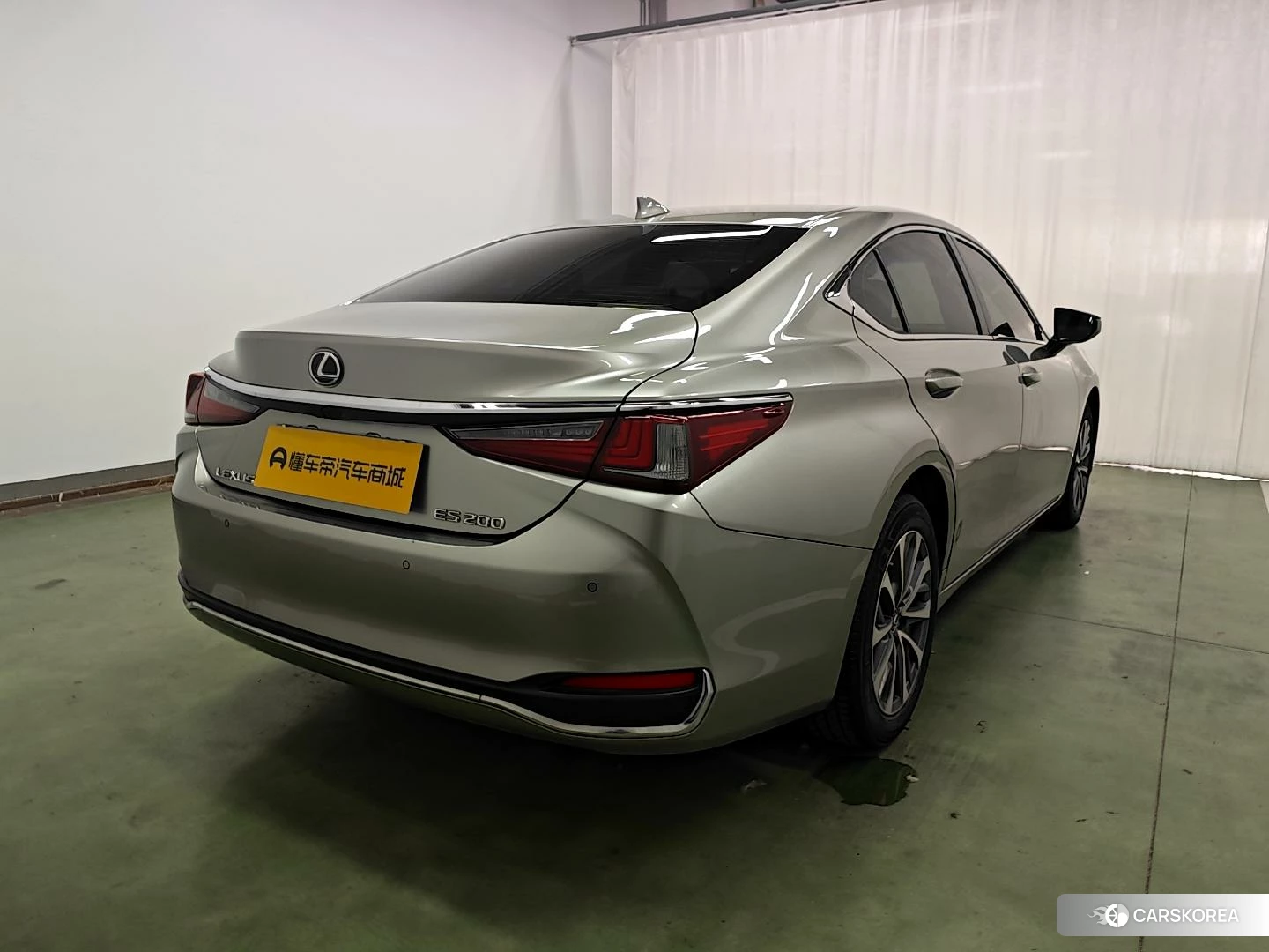 Lexus ES id 4454347 из Китая 12
