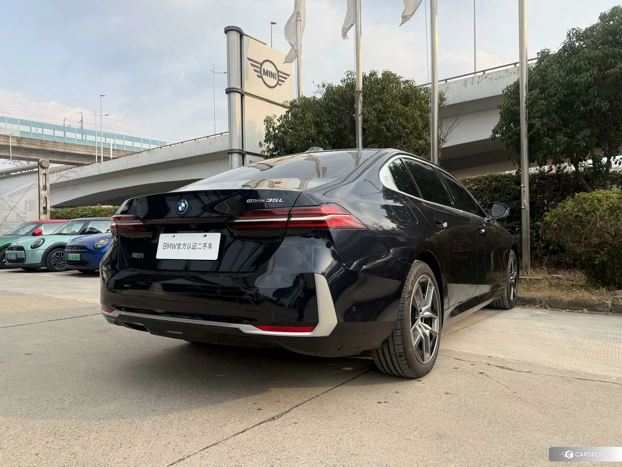 BMW i5 id 4420220 из Китая 8