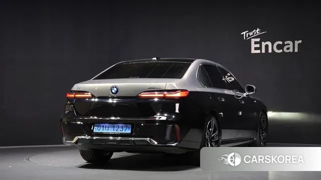 BMW i7 (G70) id 2904924 из Кореи 12