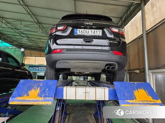 Jeep Compass 2nd Generation 2022 Черный из Кореи, фото 2