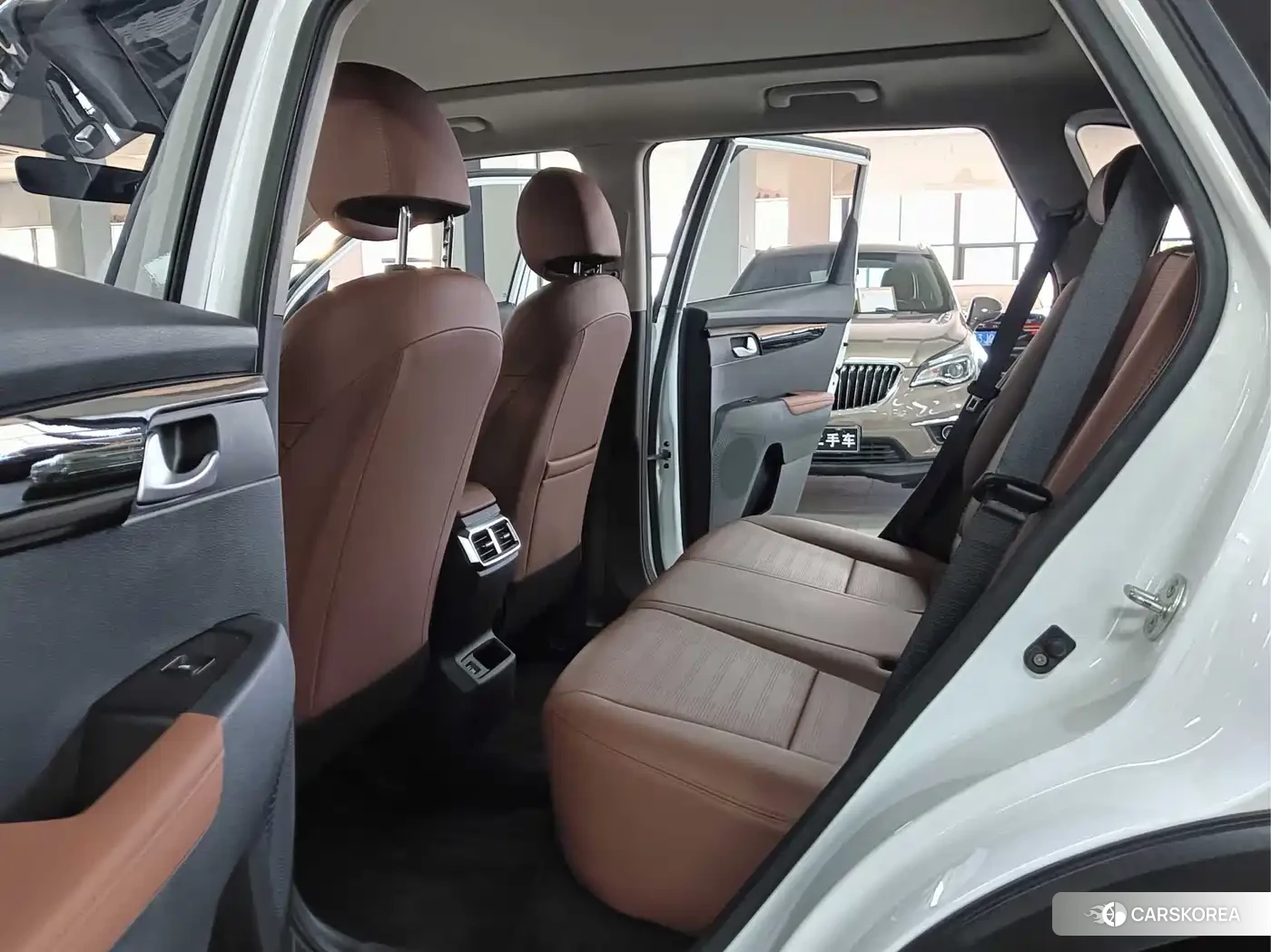 Kia Sportage 2023 Белый из Китая, фото 4