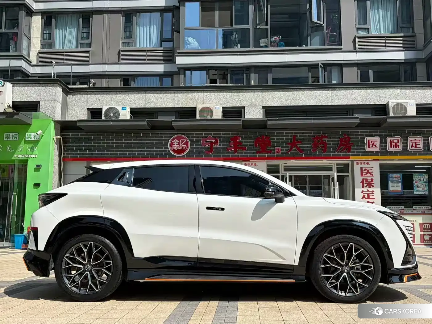 Chang'an UNI-T 2023 Белый из Китая, фото 2