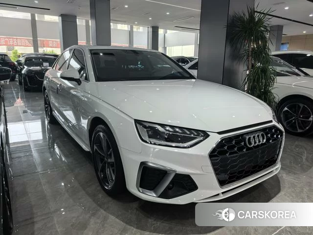 Audi A4L 2022 Белый из Китая, фото 3