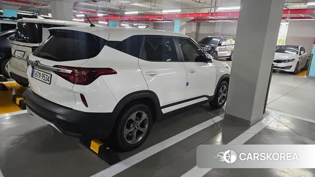 Kia Seltos 2021 Белый из Кореи, фото 2