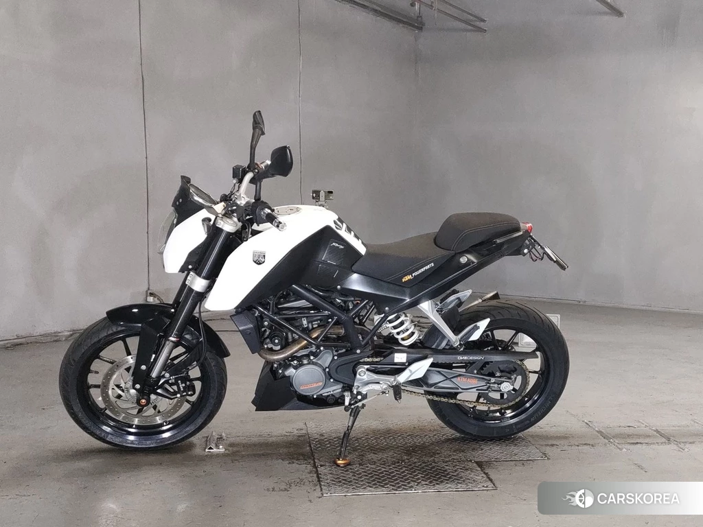 Проданный KTM 200 DUKE 2013 из Японии, фото 2