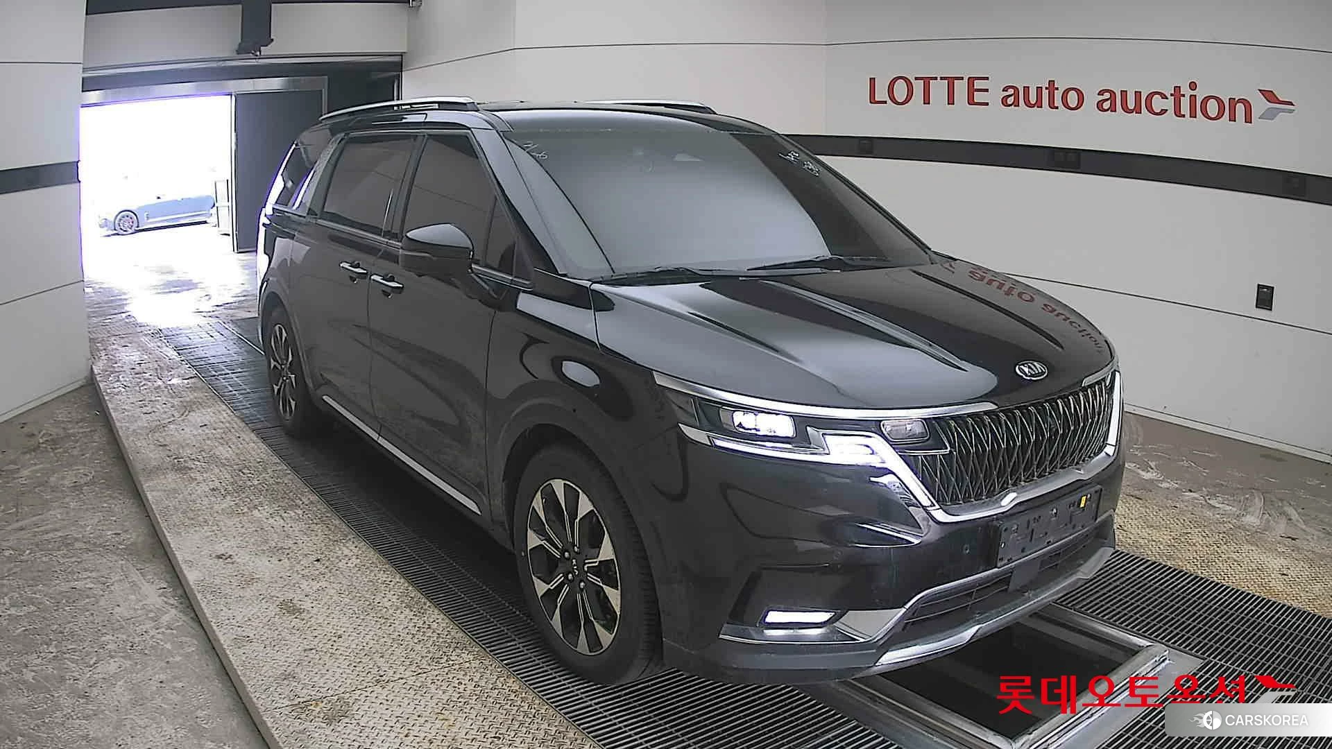 Kia Carnival id 3888374 из Кореи 12