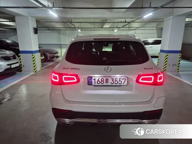 Mercedes-Benz GLC-Class X253 2021 Белый из Кореи, фото 6