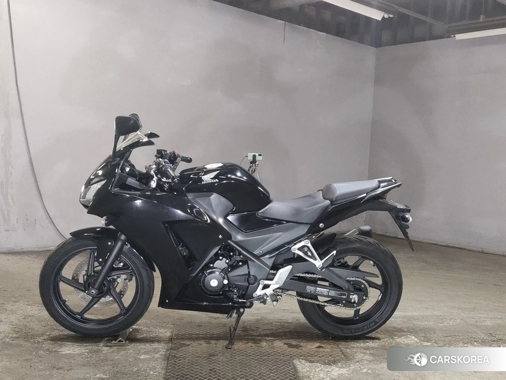 Проданный Honda CBR250R 2015 из Японии, фото 2