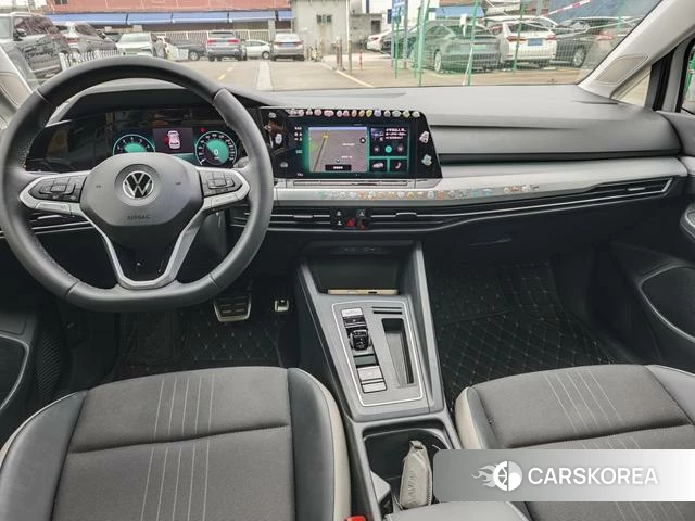 Volkswagen Golf 2024 Белый из Китая, фото 4