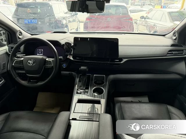 Toyota Saina 2022 Белый из Китая, фото 2