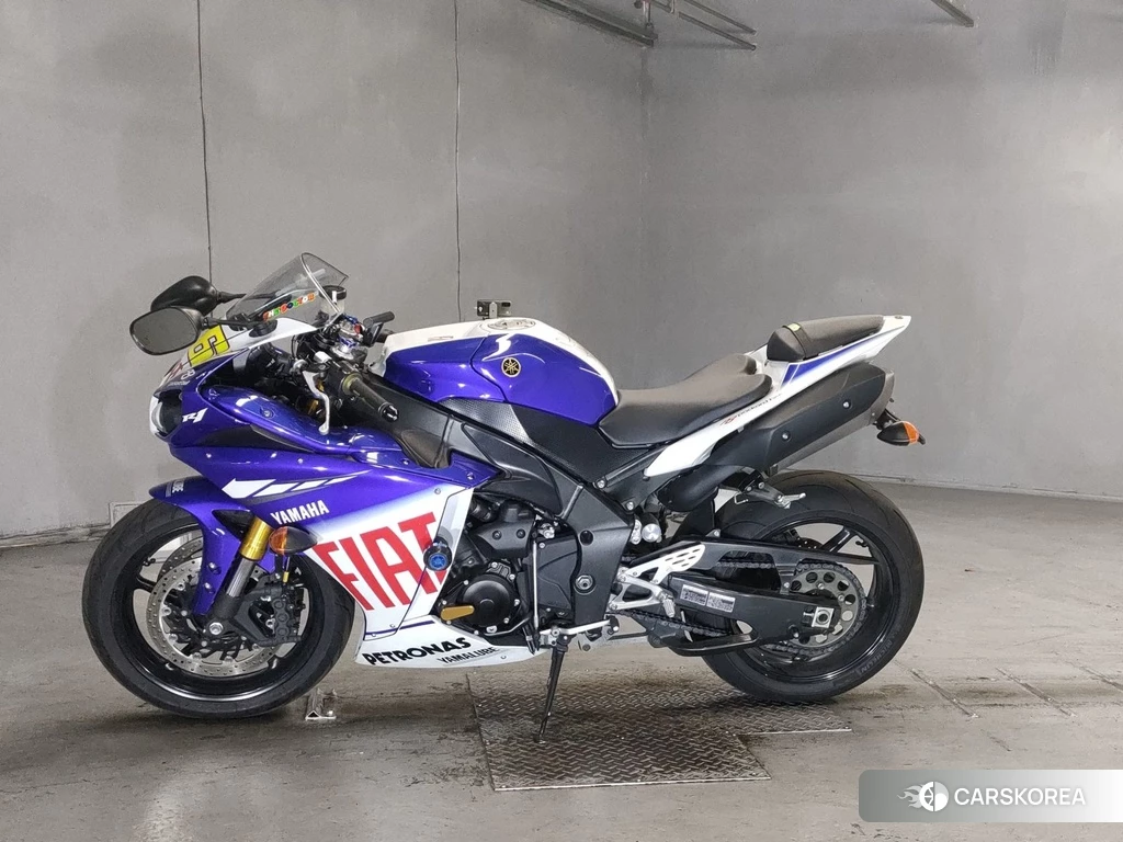 Проданный Yamaha YZF-R1 2013 из Японии