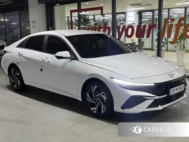 Hyundai The New Avante (CN7) 2024 Белый из Кореи, фото 2