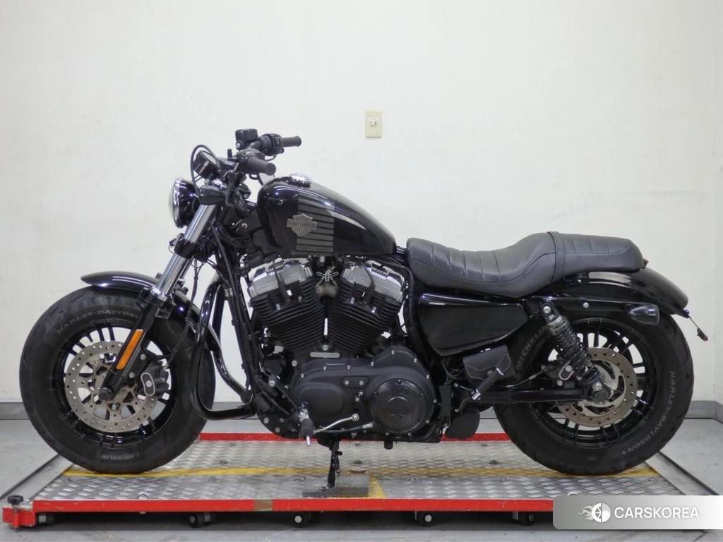 Проданный Harley-Davidson Sportster 48 XL1200X 2018 из Японии, фото 2