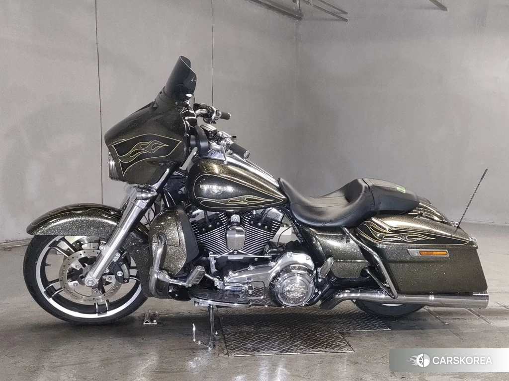 Проданный Harley-Davidson Street Glide FLHXS1690 2016 из Японии, фото 2