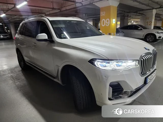 BMW X7 (G07) 2022 Белый из Кореи, фото 2