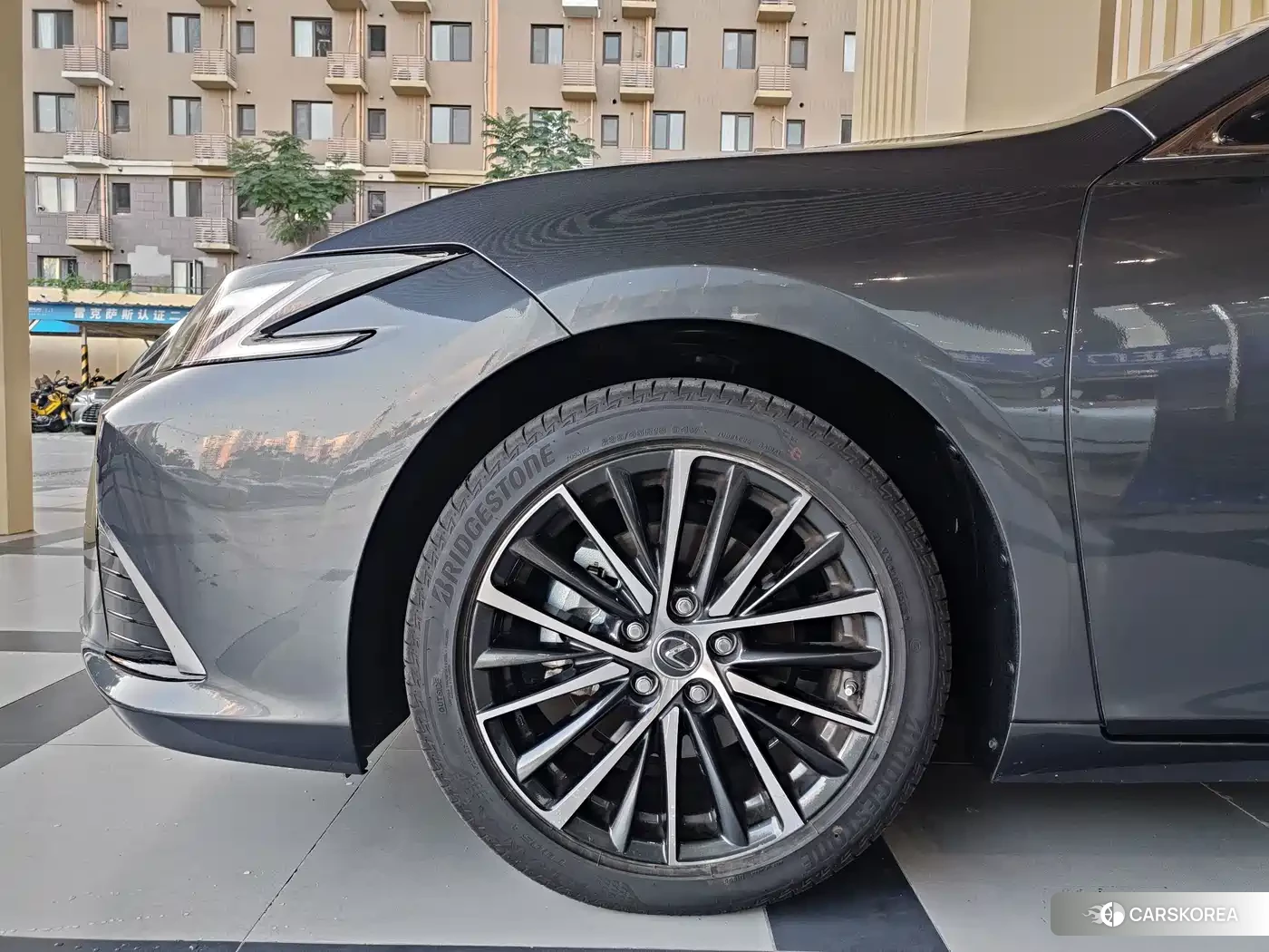 Lexus ES id 4634836 из Китая 12