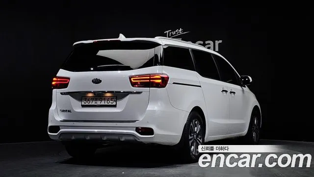 Kia The New Carnival id 2382623 из Кореи 12