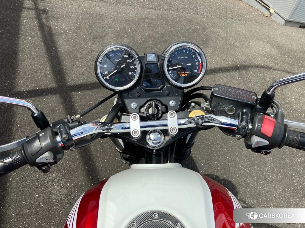 Проданный Honda CB400SF 2015 из Японии