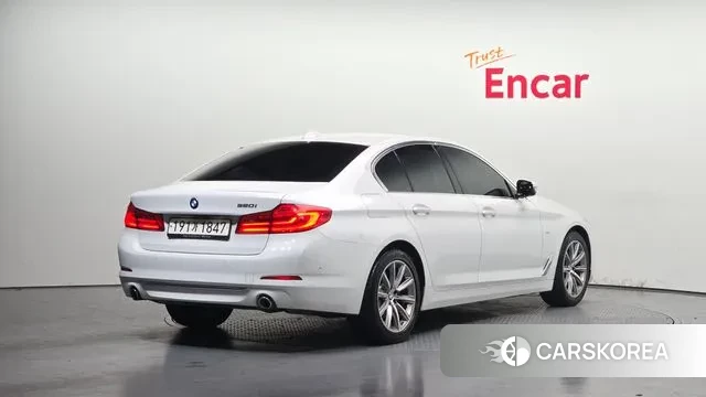 BMW 5 Series (G30) id 3682462 из Кореи 12