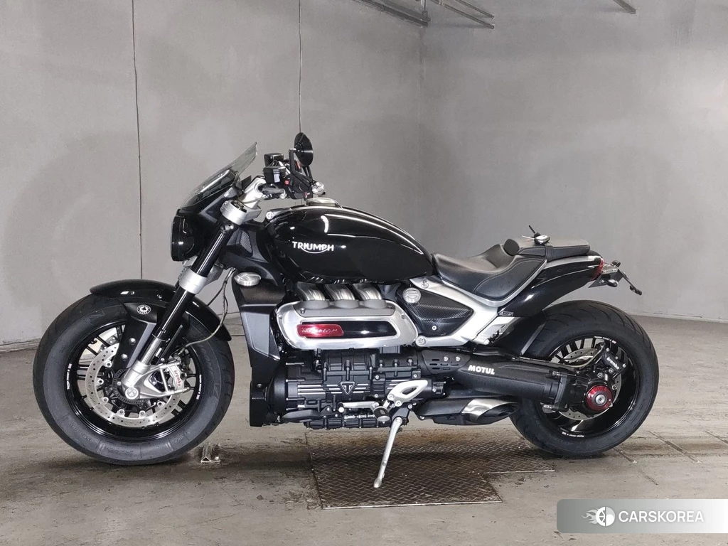 Проданный Triumph ROCKET 3 R 2020 из Японии, фото 2