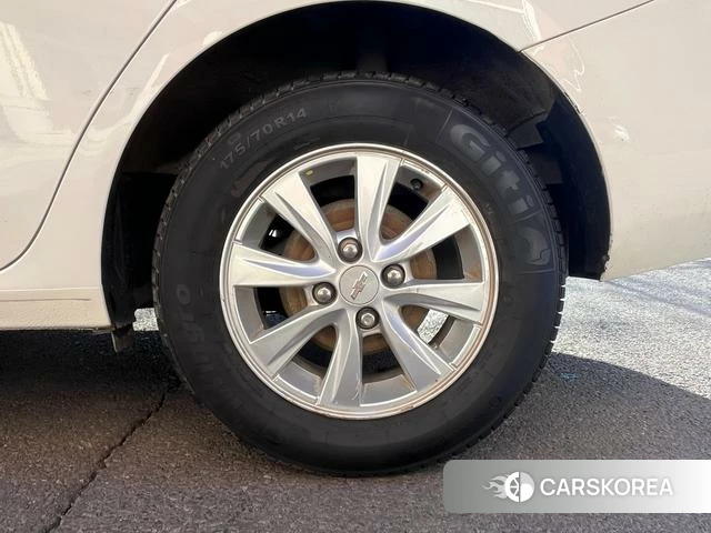 Chevrolet Sail id 4208918 из Китая 11