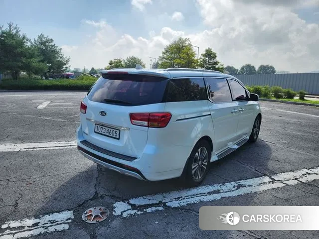 Kia All New Carnival id 3085748 из Кореи 12