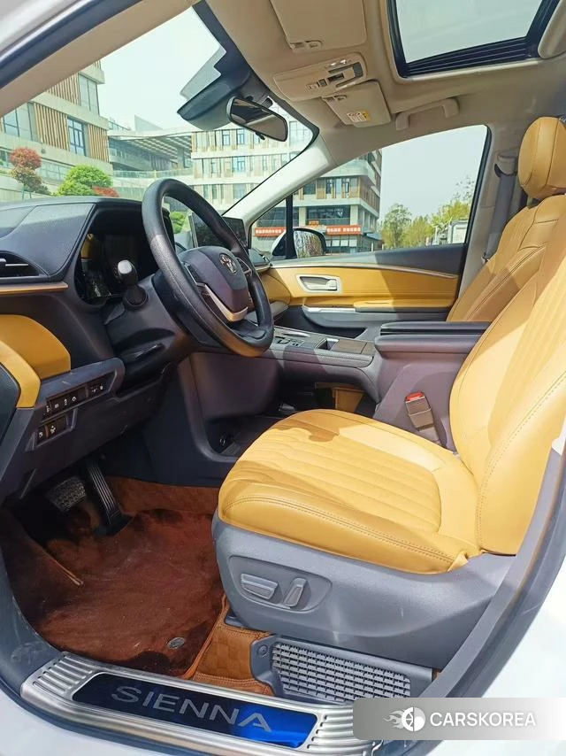 Toyota Saina id 4271976 из Китая 10