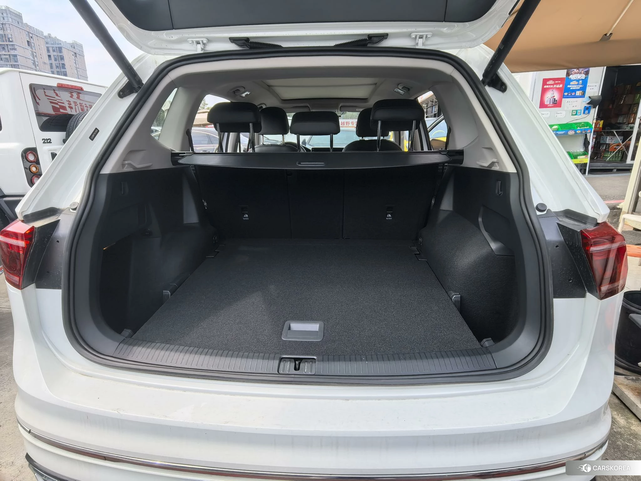 Volkswagen Tiguan L 2022 Белый из Китая, фото 2