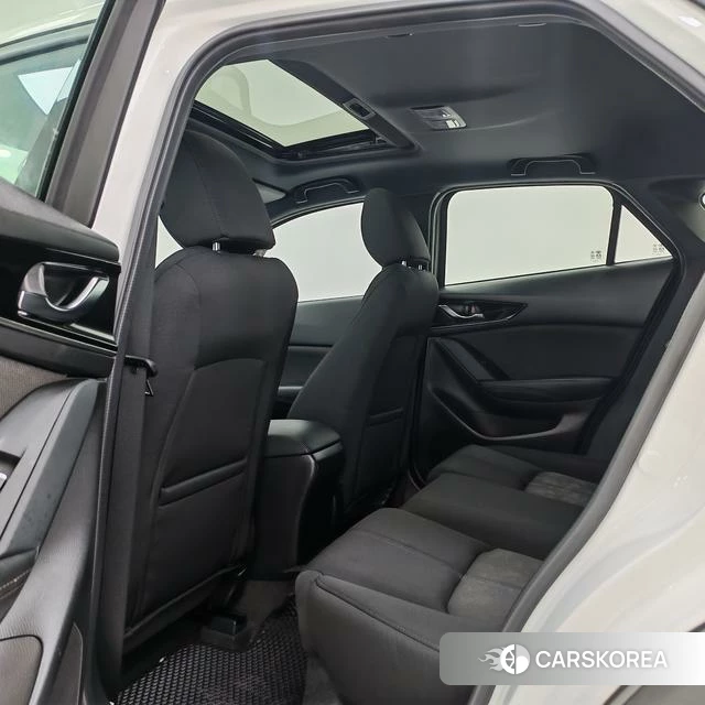 Mazda CX-4 id 4208775 из Китая 9