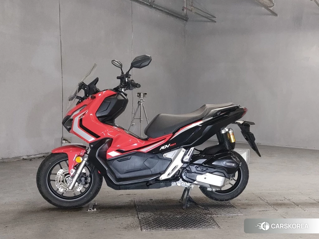Проданный Honda ADV150 2019 из Японии