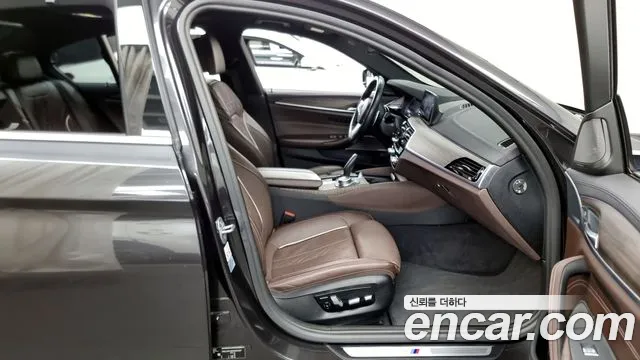 BMW 5 Series (G30) id 2686784 из Кореи 12