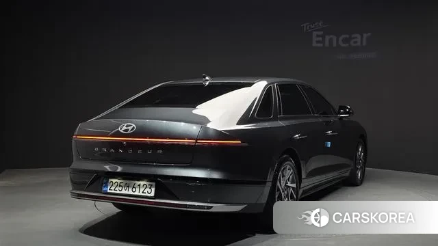 Hyundai Grandeur (GN7) id 3659639 из Кореи 12