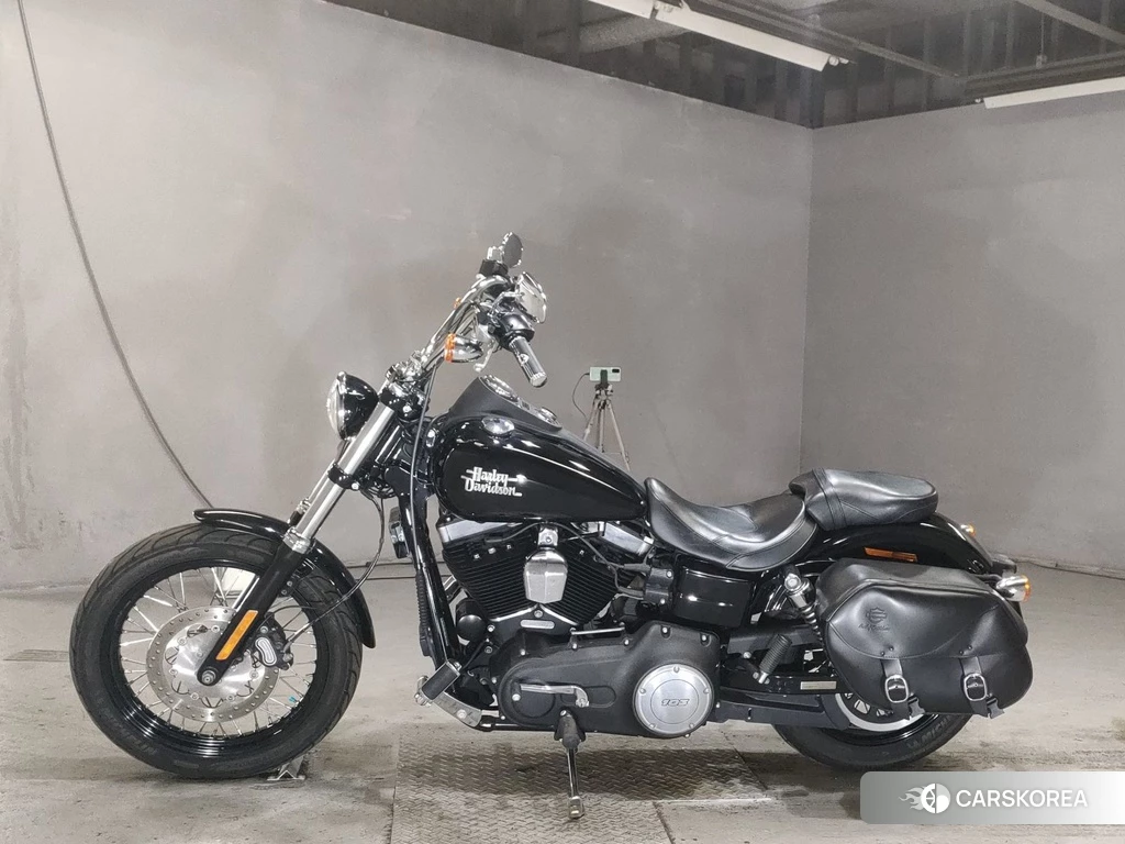 Проданный Harley-Davidson Dyna Street Bob FXDB1690 2017 из Японии, фото 2