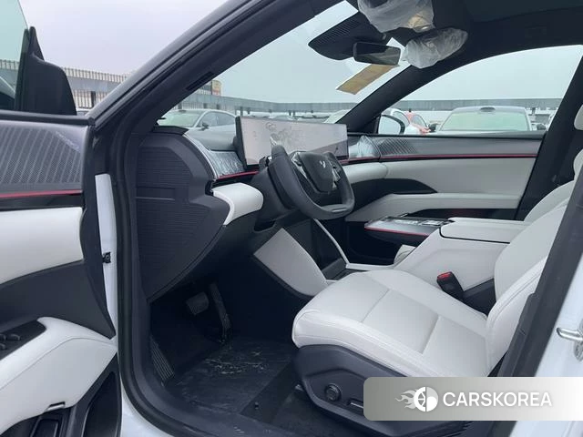 Extremely more 01 2026 Белый из Китая, фото 3