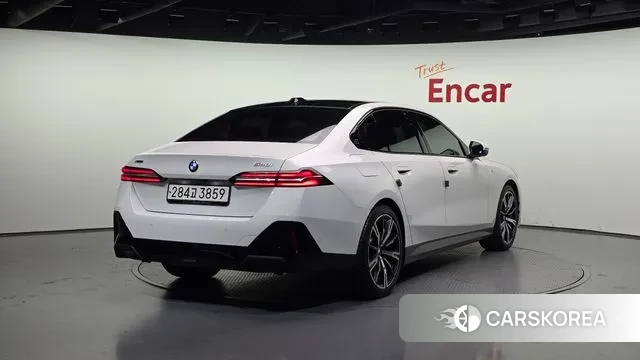 BMW 5 Series (G60) id 3353854 из Кореи 12