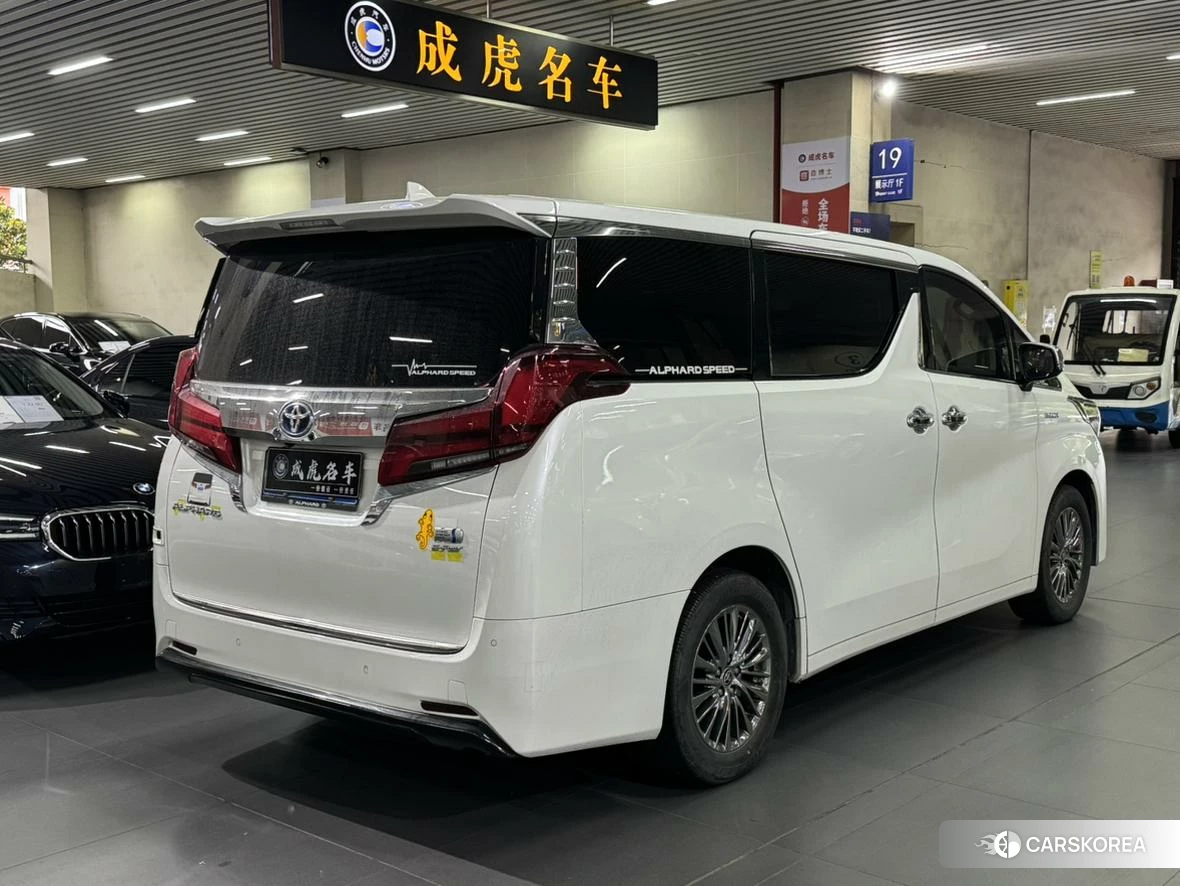 Toyota Elfa 2021 Белый из Китая, фото 2