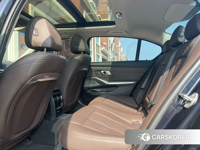 BMW 3 series 2023 Синий из Китая, фото 2