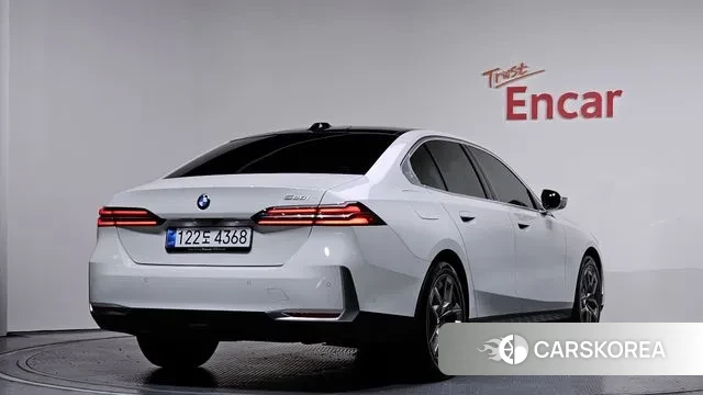 BMW 5 Series (G60) id 3733183 из Кореи 12