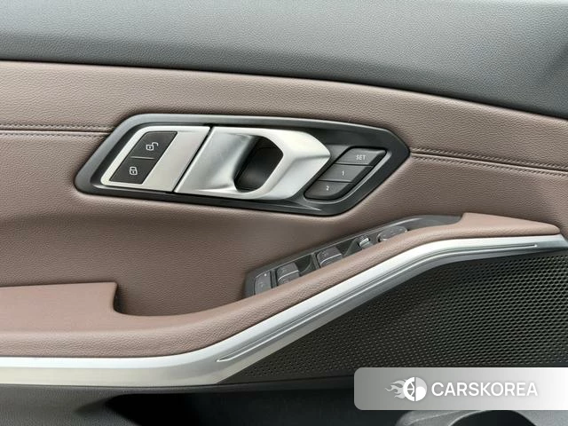 BMW 3 series id 4265242 из Китая 12