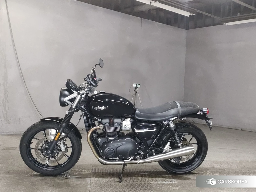 Проданный Triumph STREET TWIN 2020 из Японии, фото 2