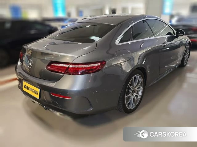 Mercedes-Benz E-class (imported) 2023 Темно-серый из Китая, фото 2