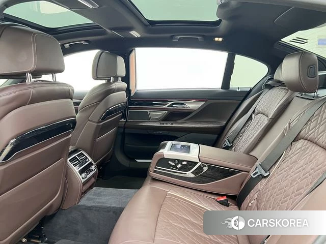 BMW 7 series id 3902341 из Китая 12