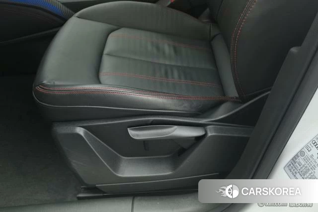 Audi Q2L id 4213664 из Китая 12