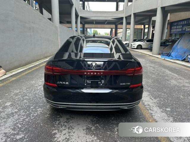 Volkswagen Passat 2022 Черный из Китая, фото 2