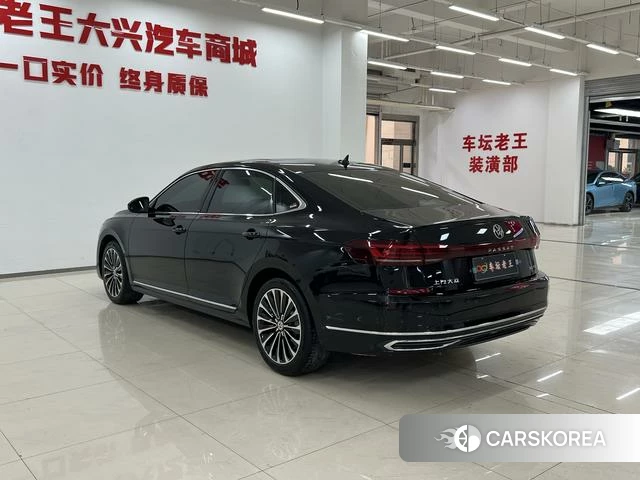 Volkswagen Passat 2024 Черный из Китая, фото 4