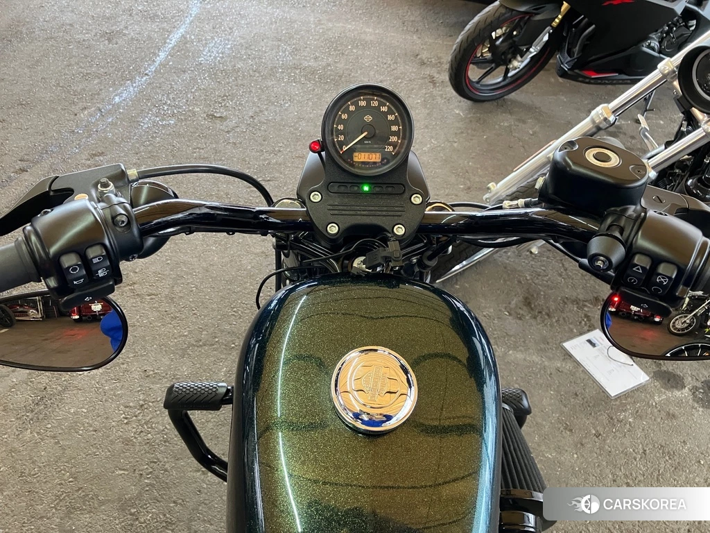 Проданный Harley-Davidson Sportster XL883N 2018 из Японии