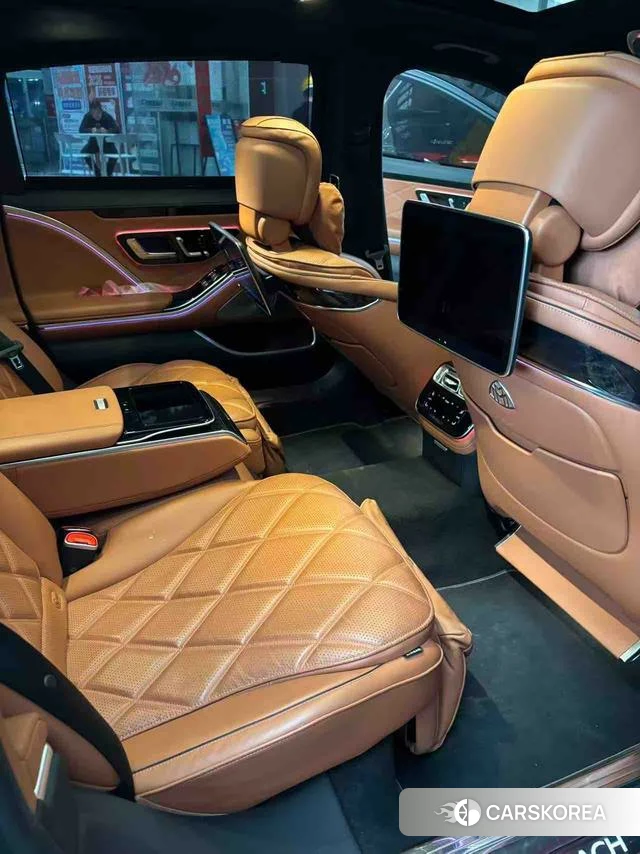 Mercedes-Benz Maybach S-class 2023 Черный из Китая, фото 2