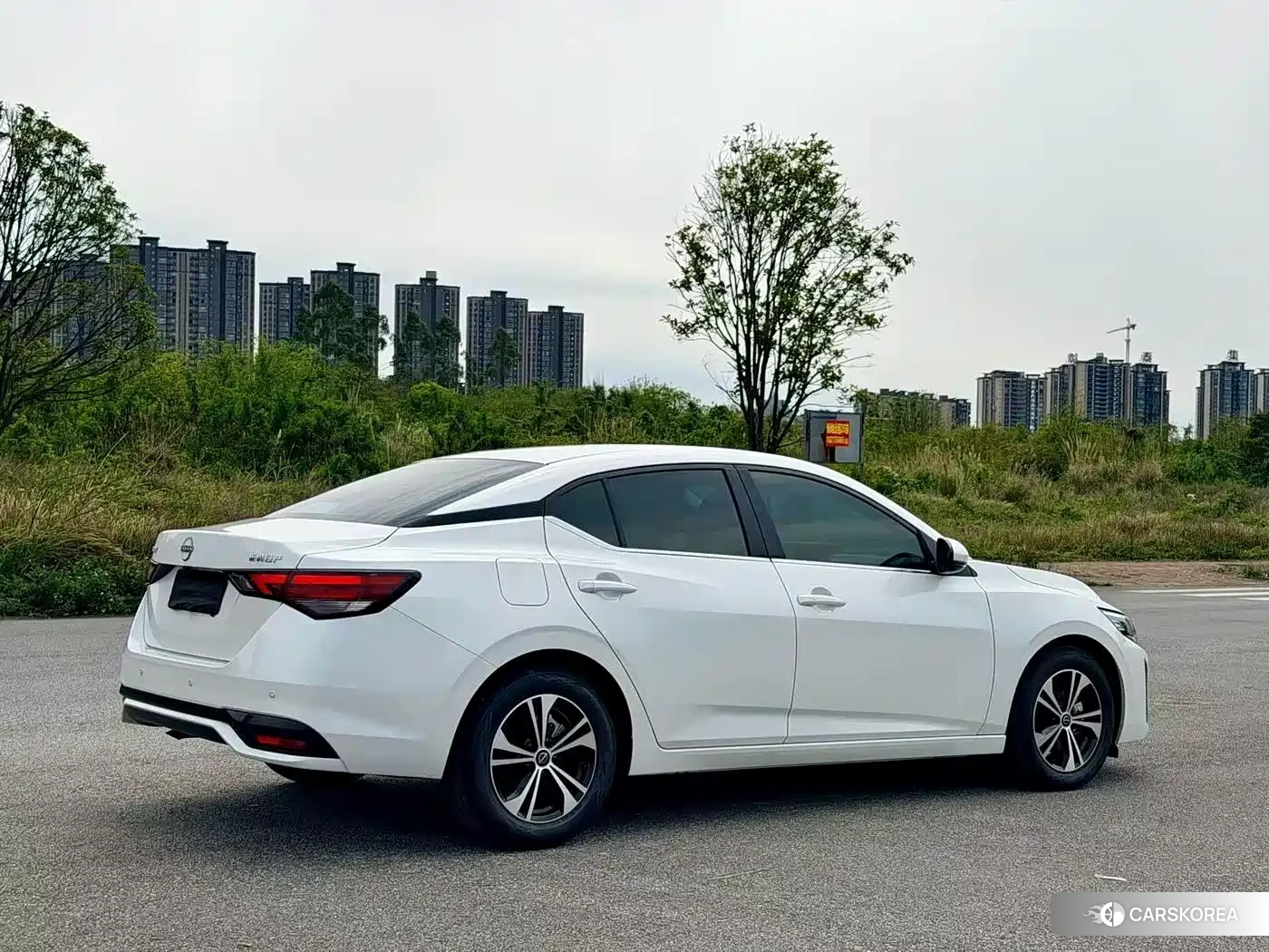 Nissan Sylphy 2025 Белый из Китая, фото 2