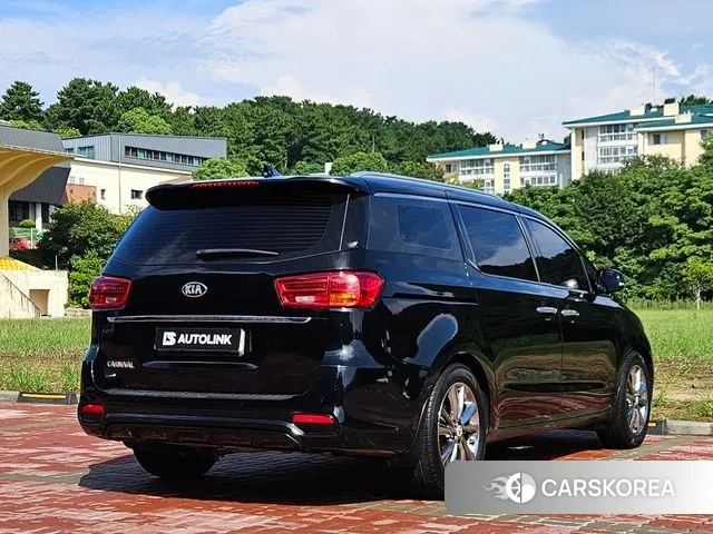 Kia The New Carnival id 3188289 из Кореи 12