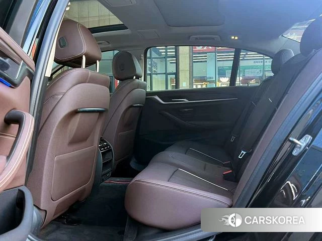 BMW 5 series 2021 Черный из Китая, фото 6